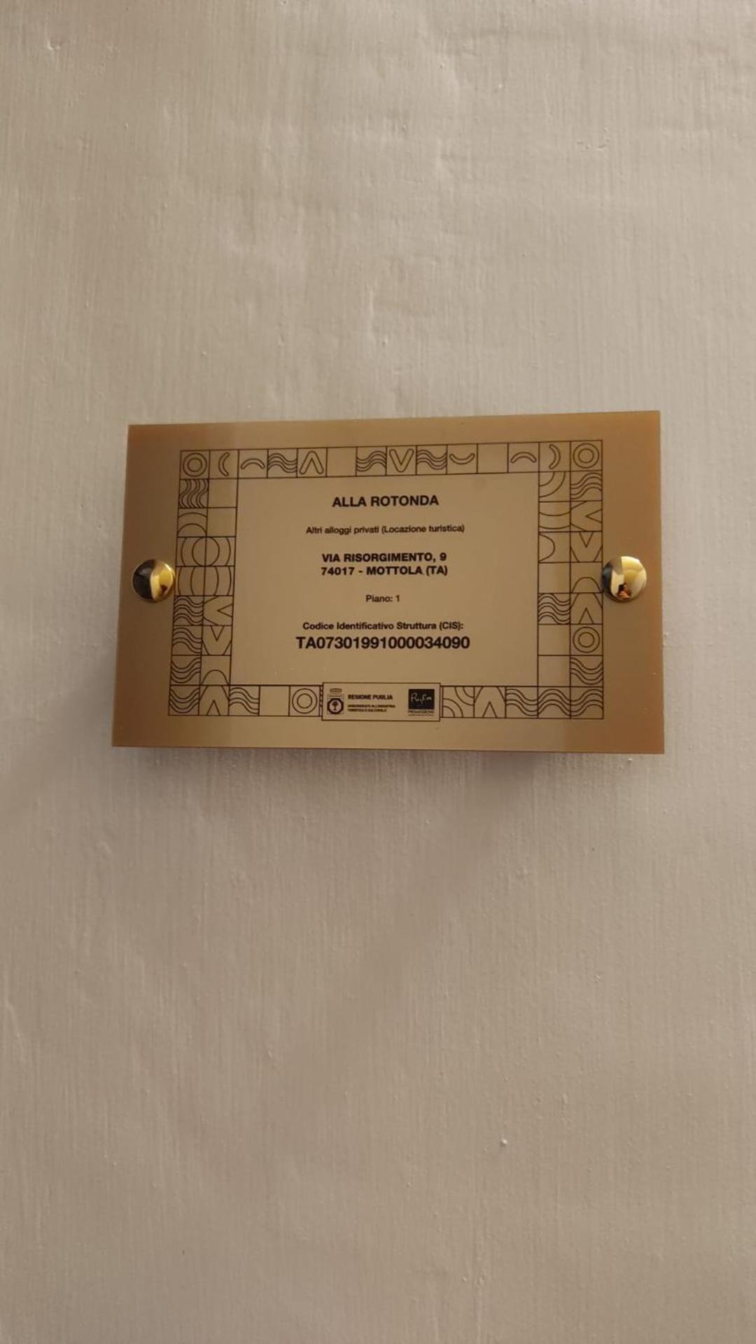 Dimora Storica Alla Rotonda Mottola Luaran gambar